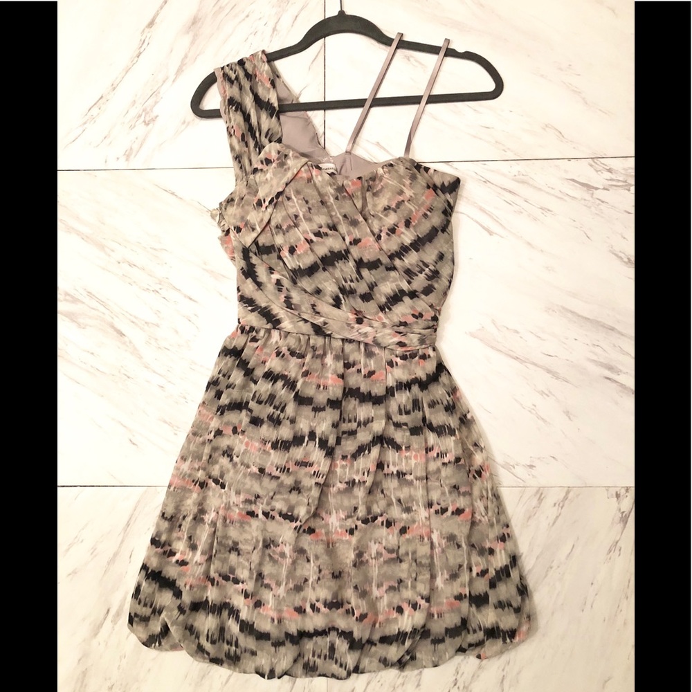 BCBG Generation ONE-SHOULDER RUCHED DRESS - Picture 3 of 4